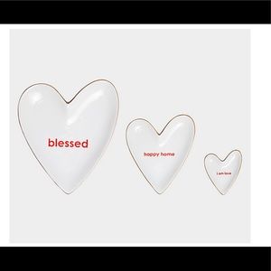 🌈NIB/Peace Love World 3 piece heart shaped trinket dishes in beautiful gift box